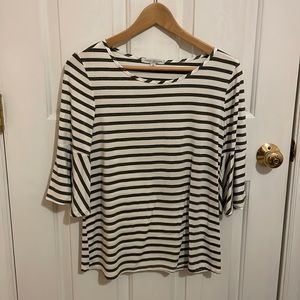 Grey and white flares sleeve top. Size M Green Envelope